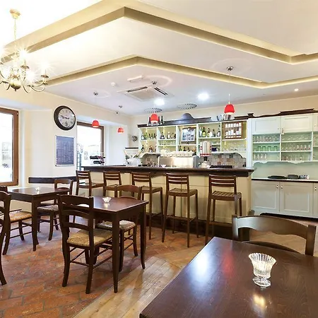 アクタム クラーニ